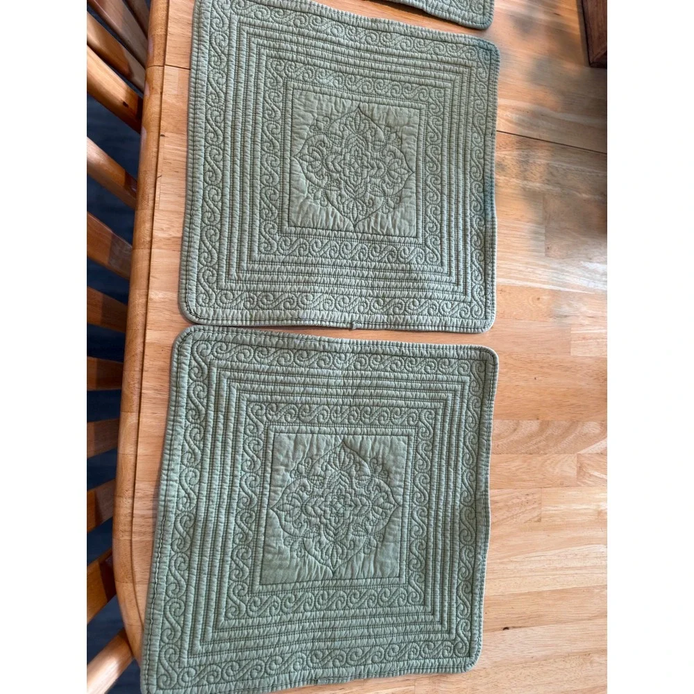 Set of 4 Quilted Sage Green Square Placemats 14